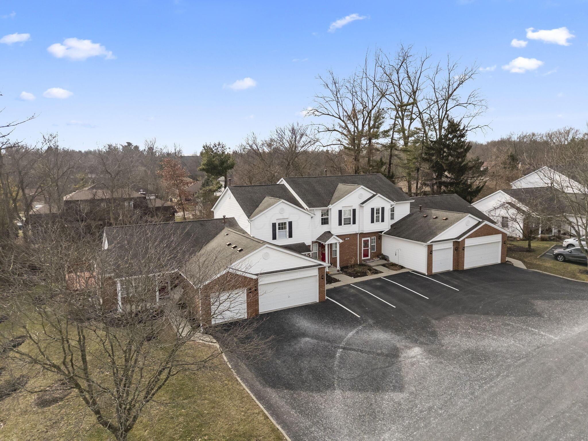 3073 Birch Hollow Way