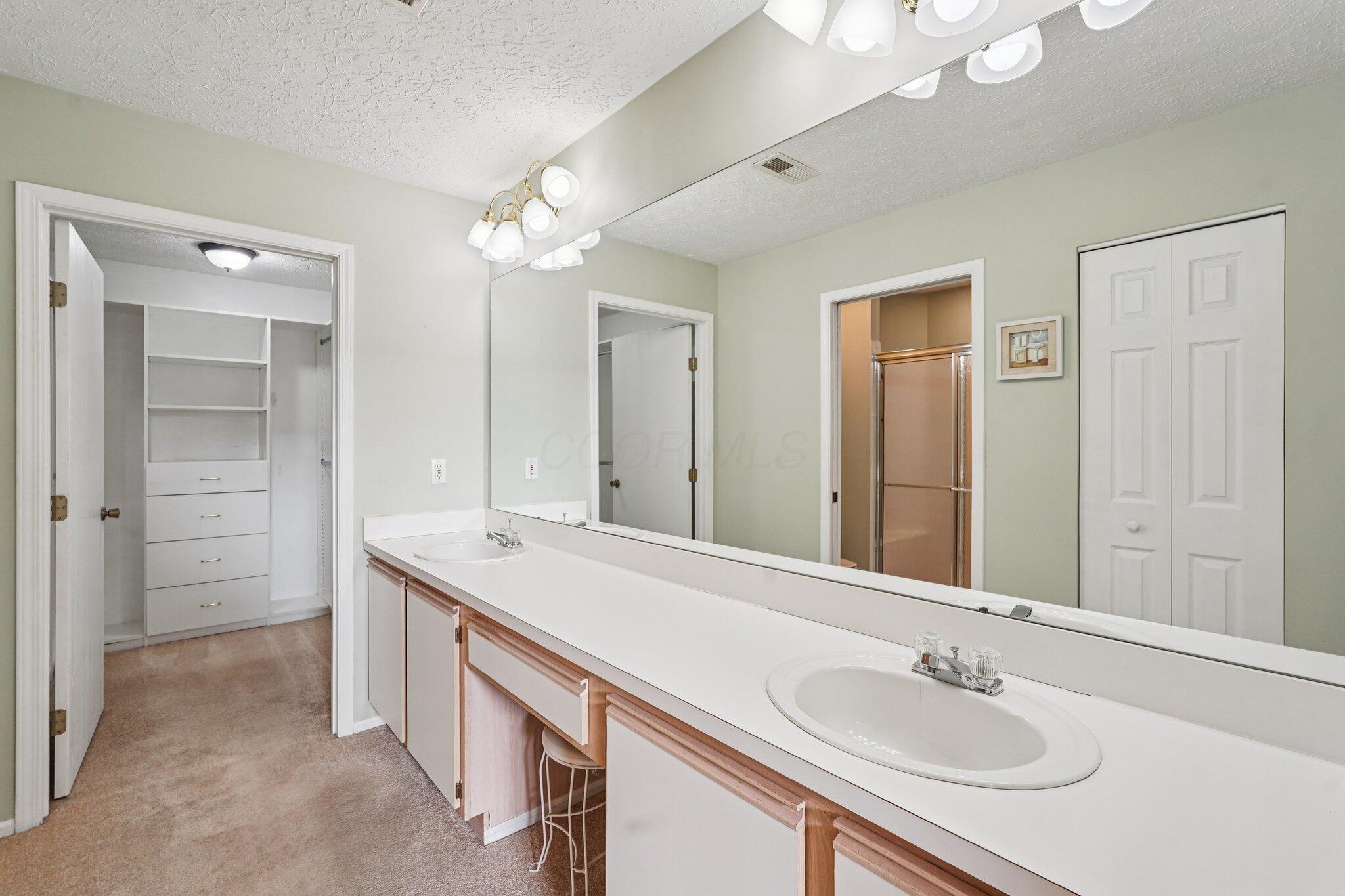 6370 Pinehurst Pointe