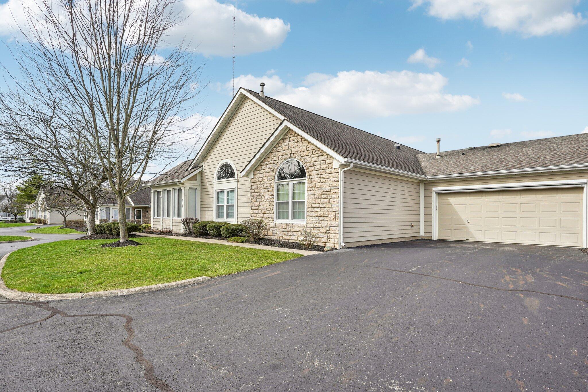 6370 Pinehurst Pointe
