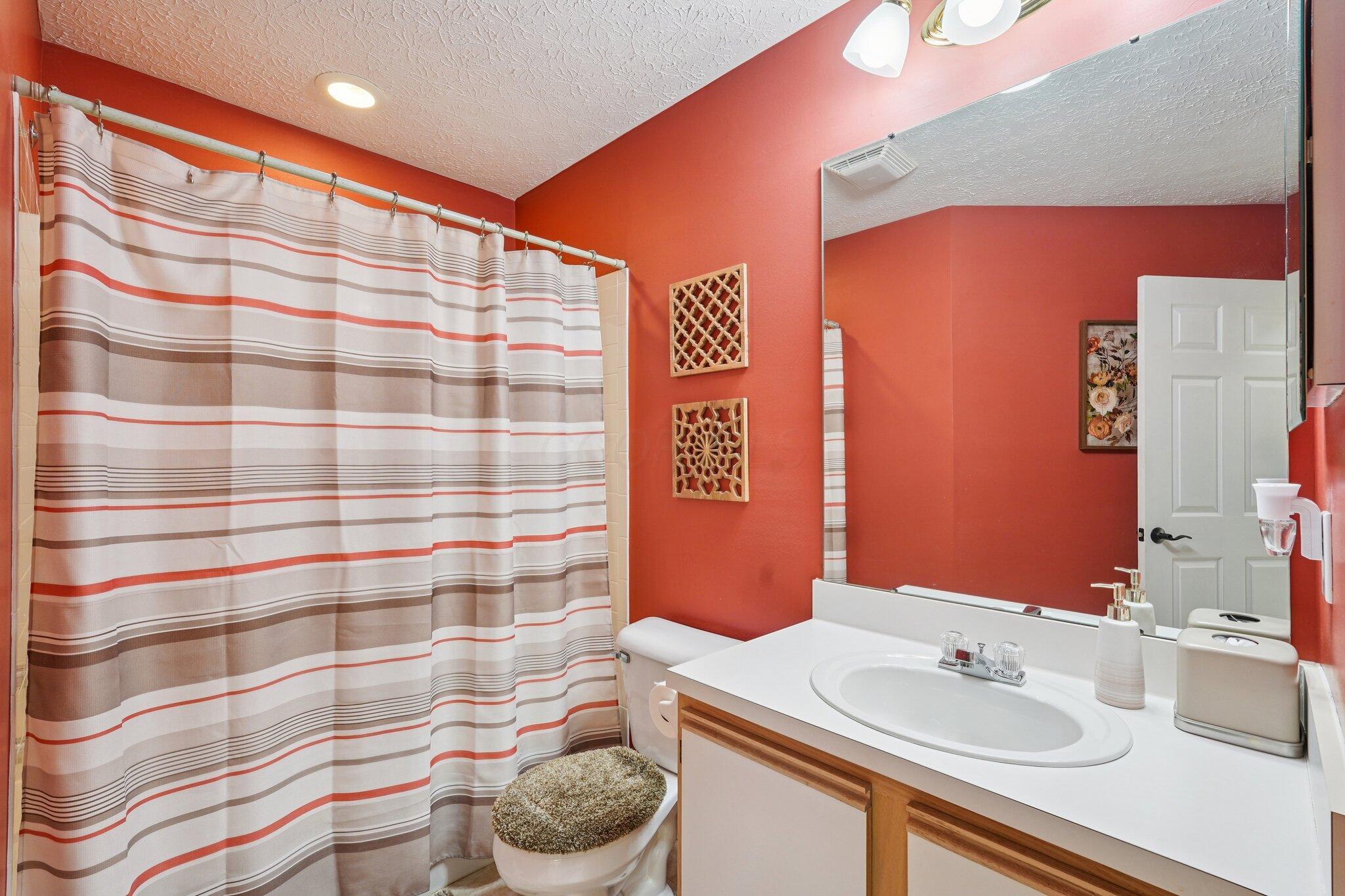 6370 Pinehurst Pointe