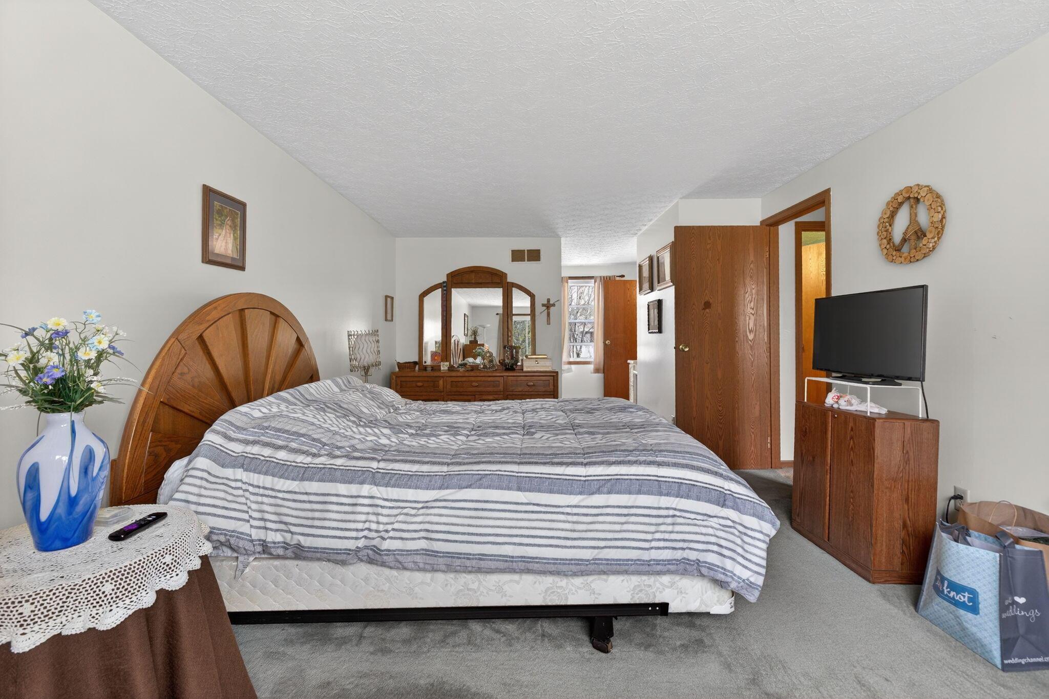 8433 Bridletree Way