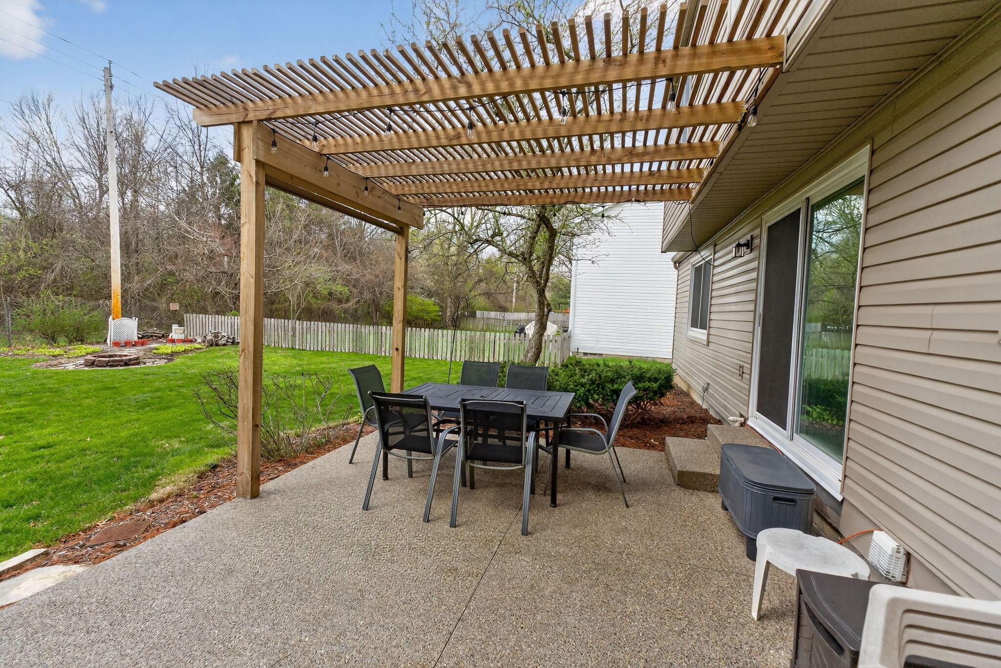 8433 Bridletree Way