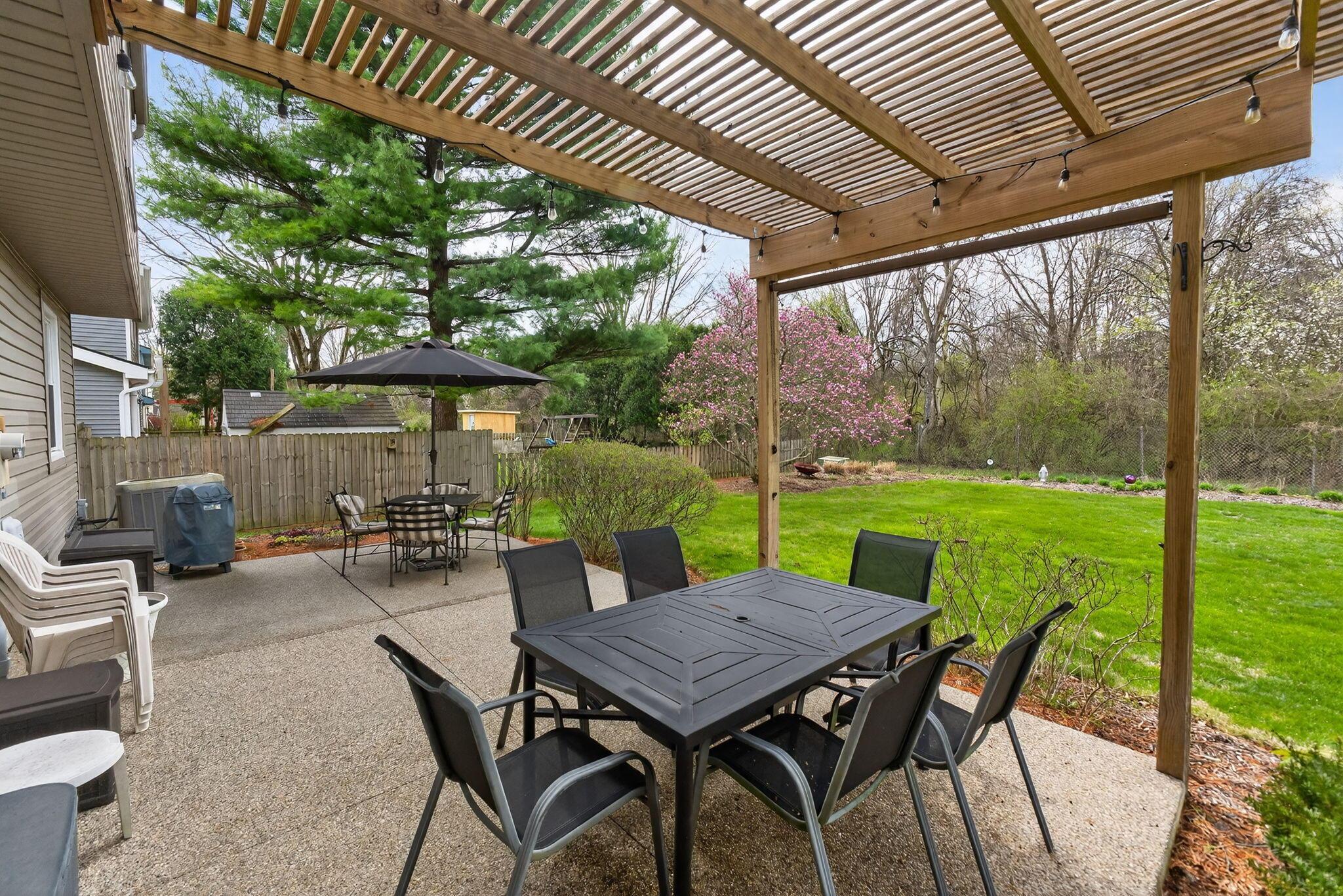 8433 Bridletree Way