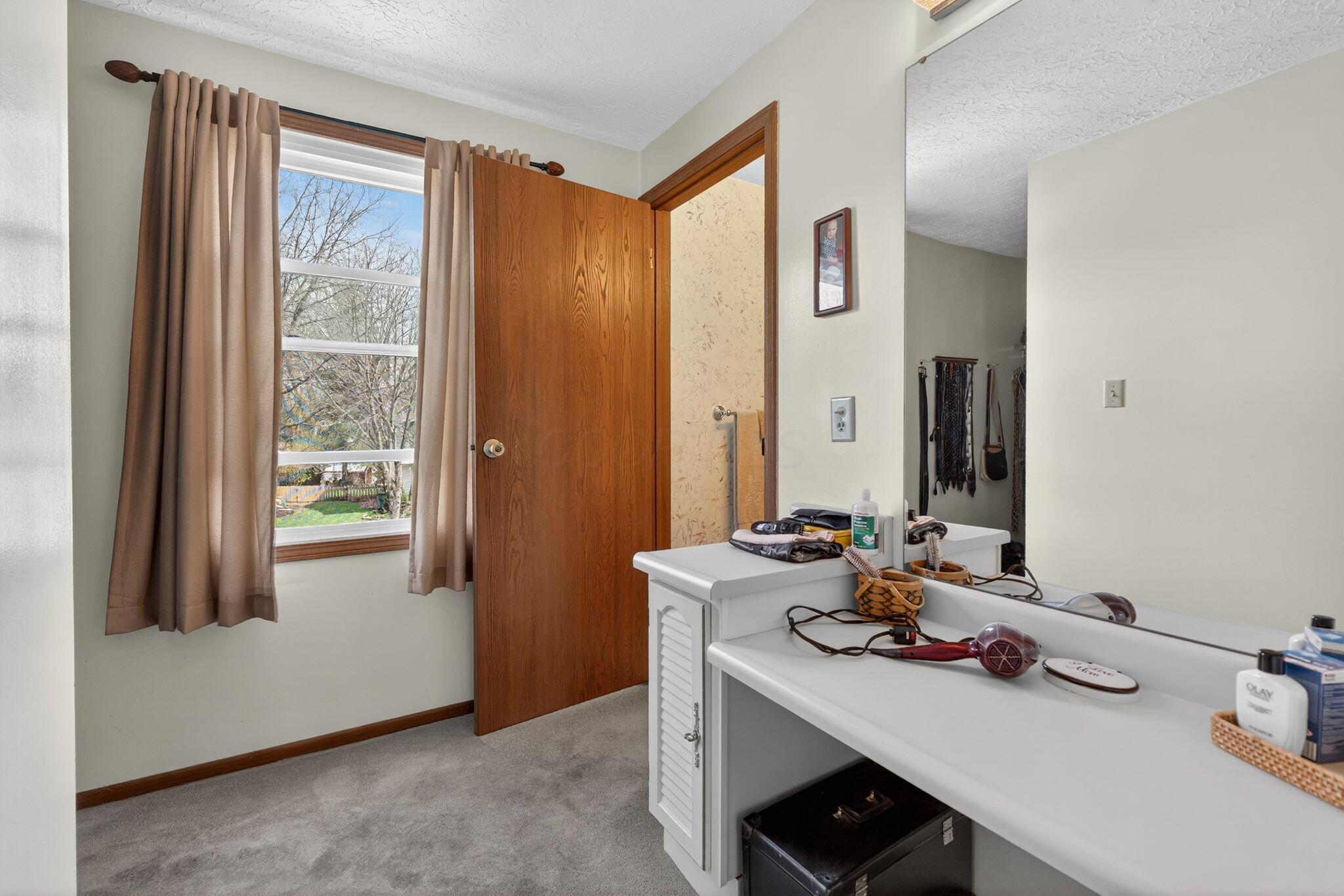8433 Bridletree Way