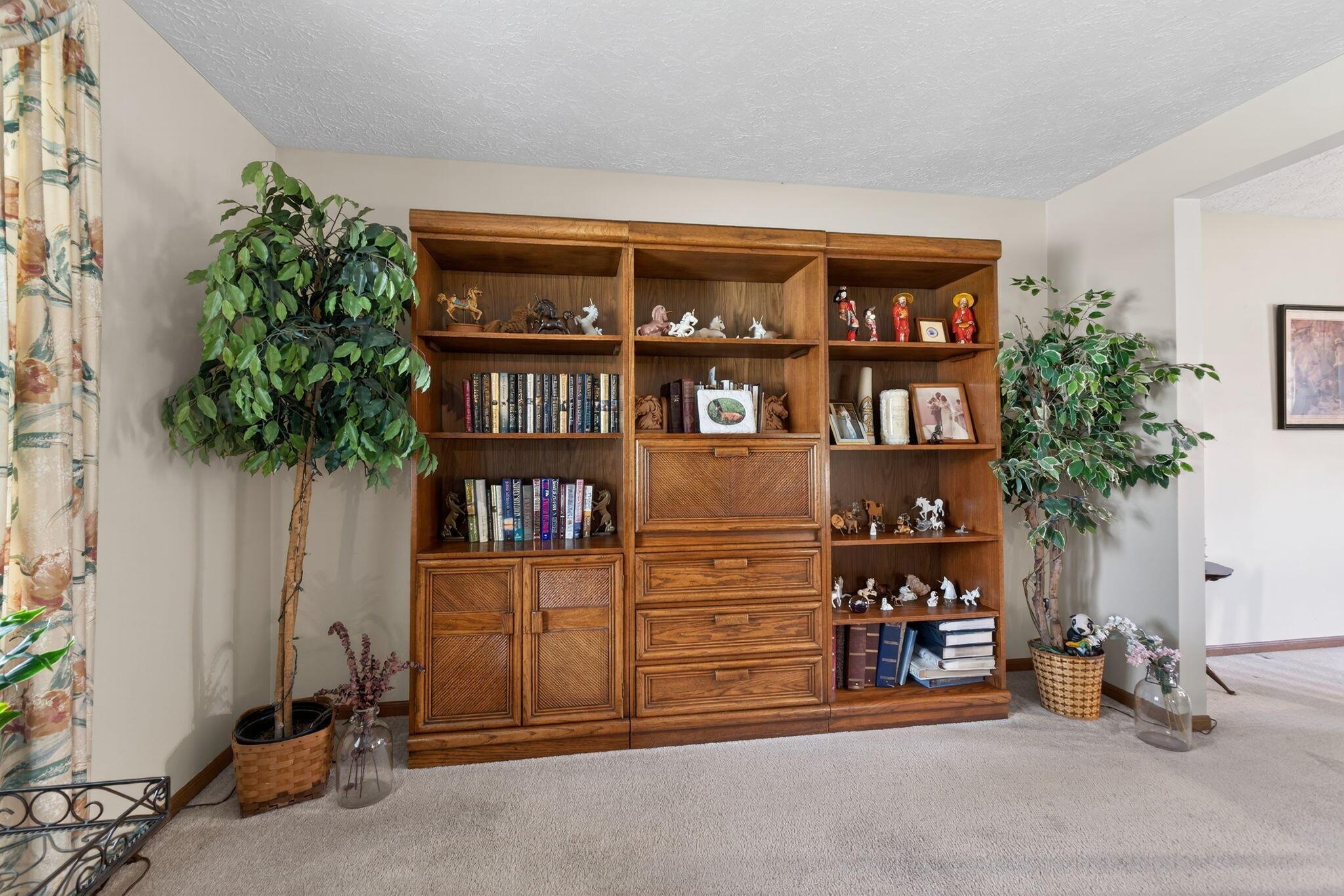 8433 Bridletree Way