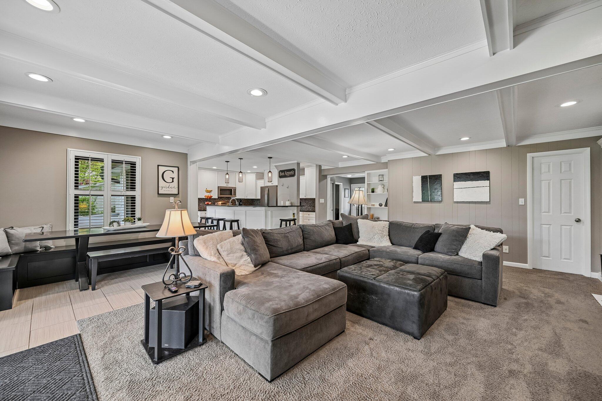 908 Colony Way