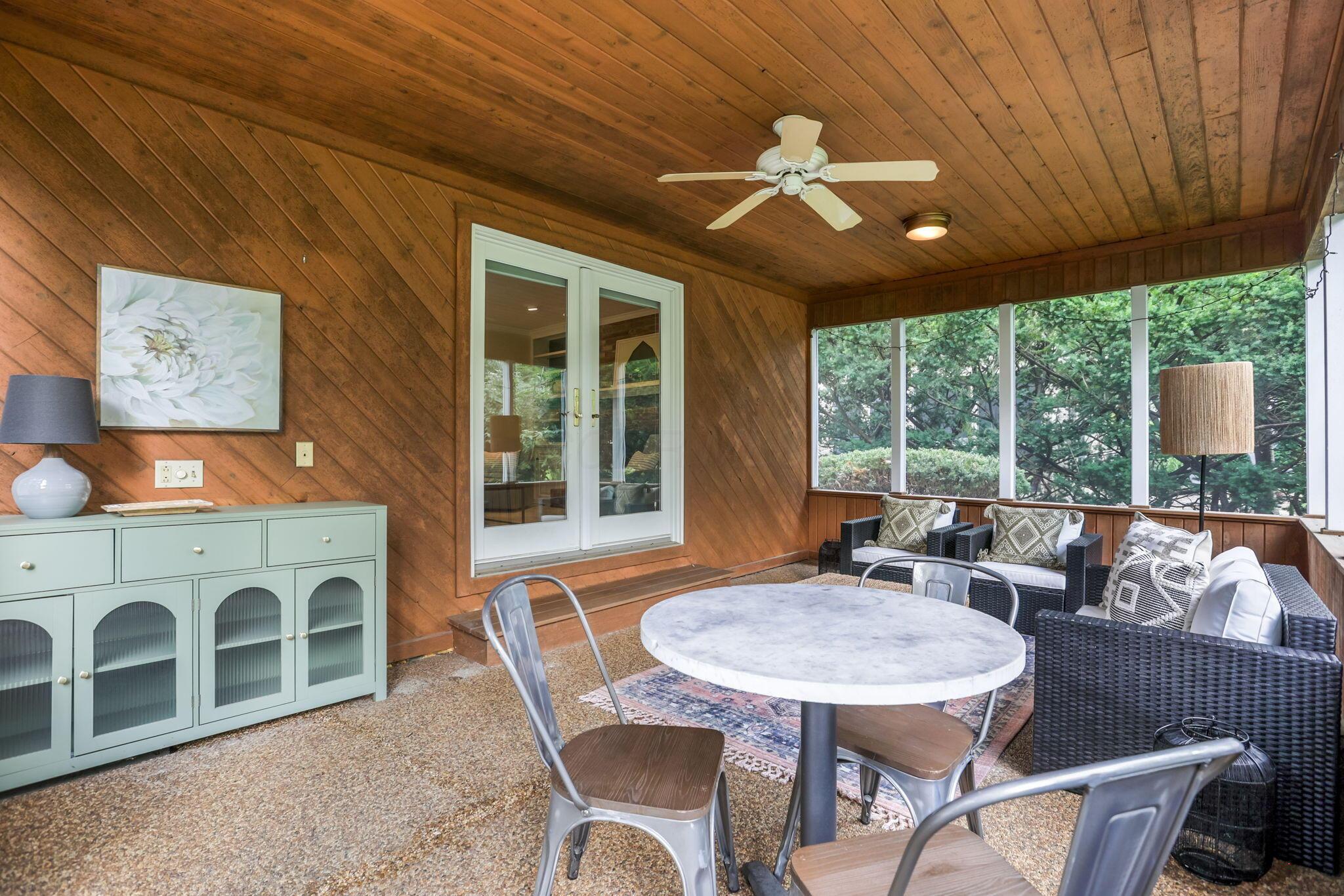 1400 Oakbourne Drive