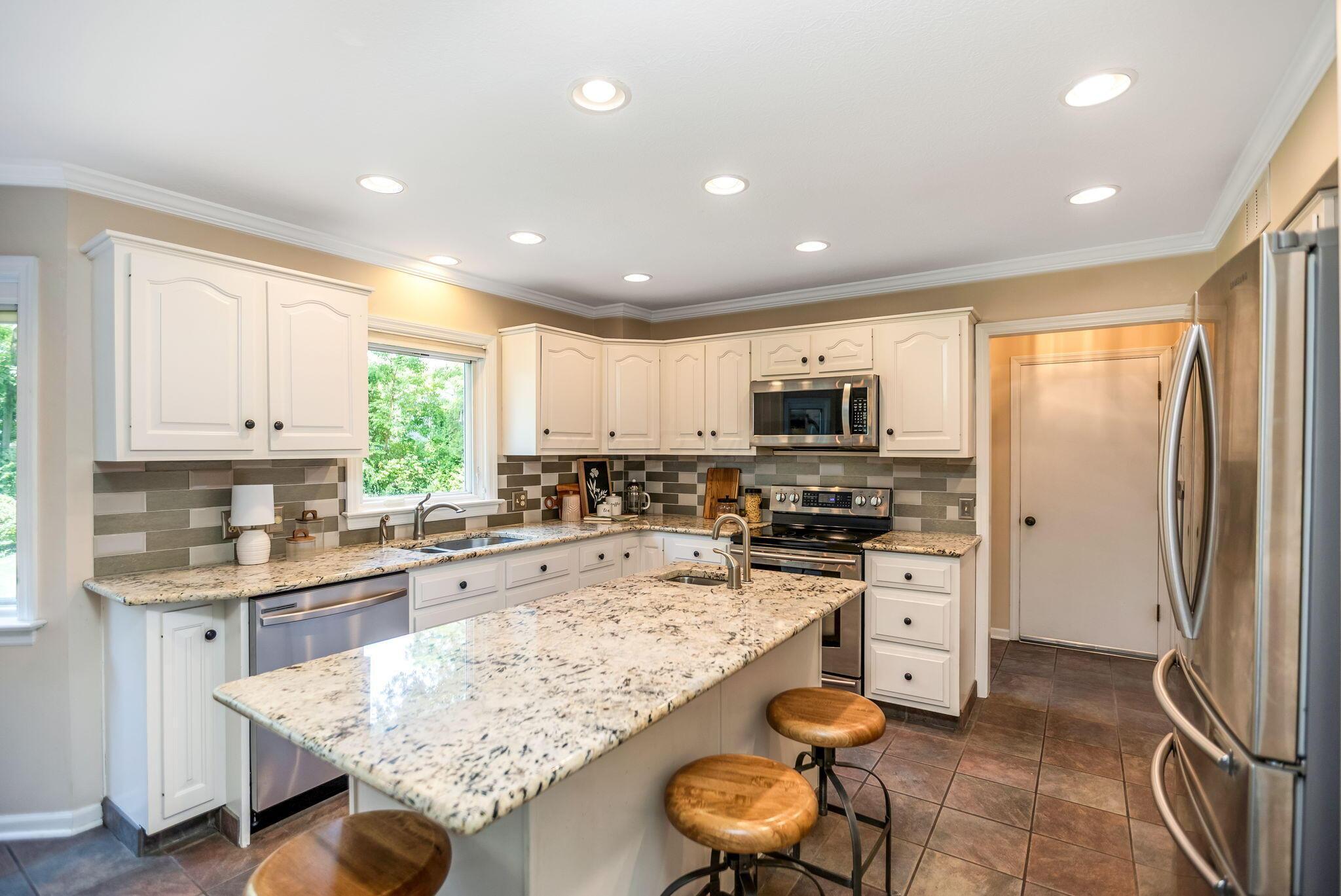 1400 Oakbourne Drive