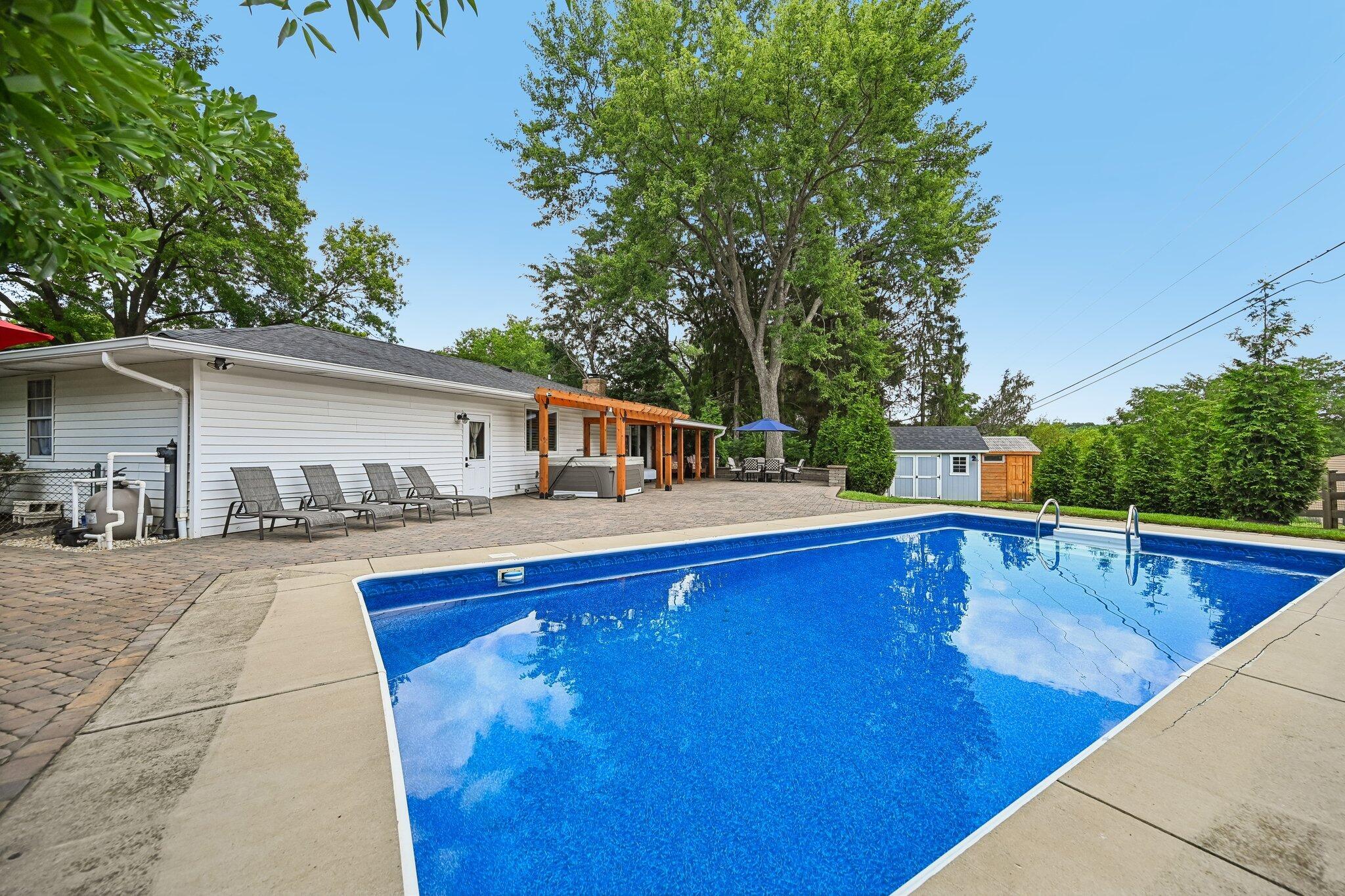 857 Lookout Point Drive