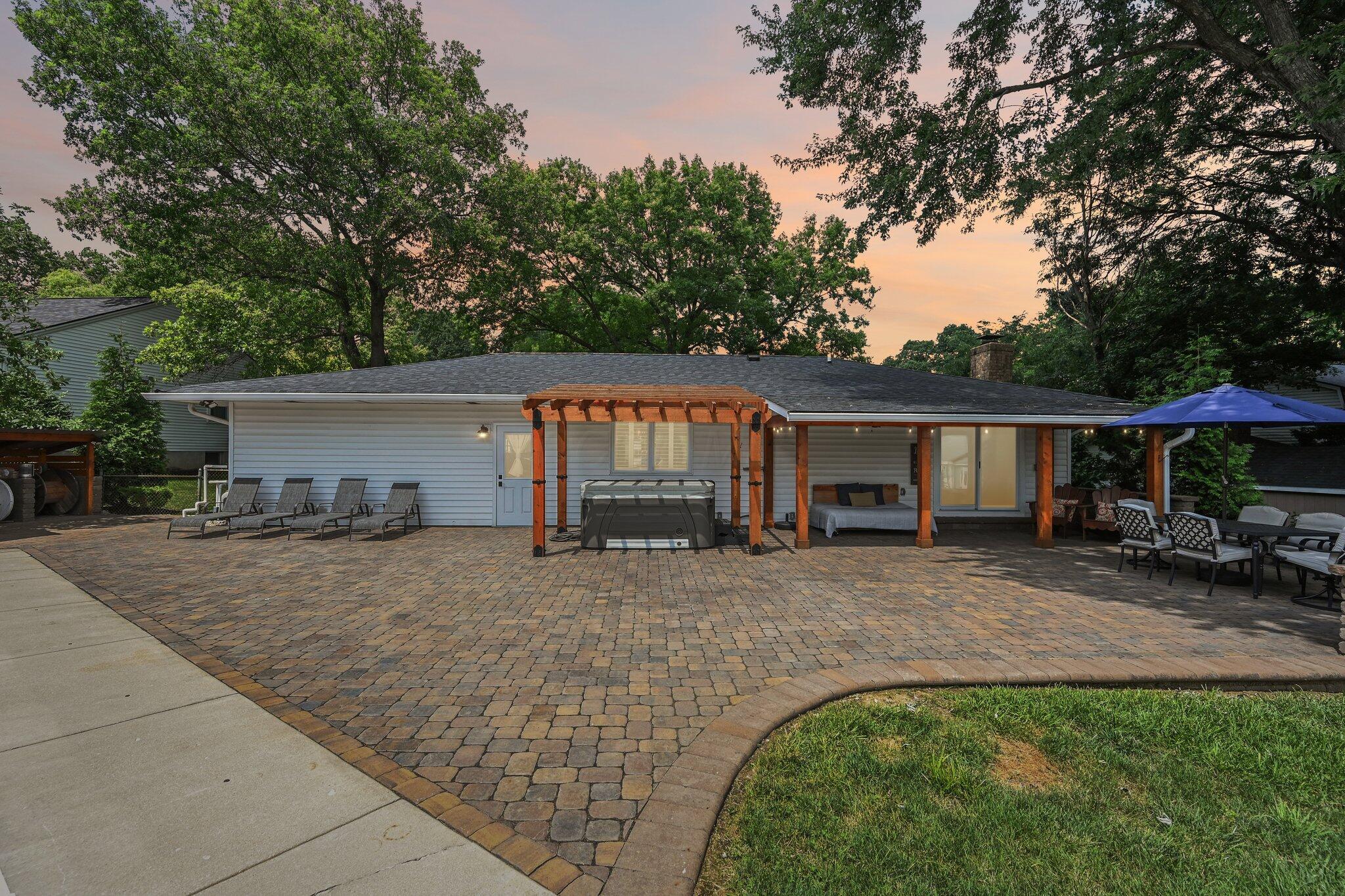 857 Lookout Point Drive