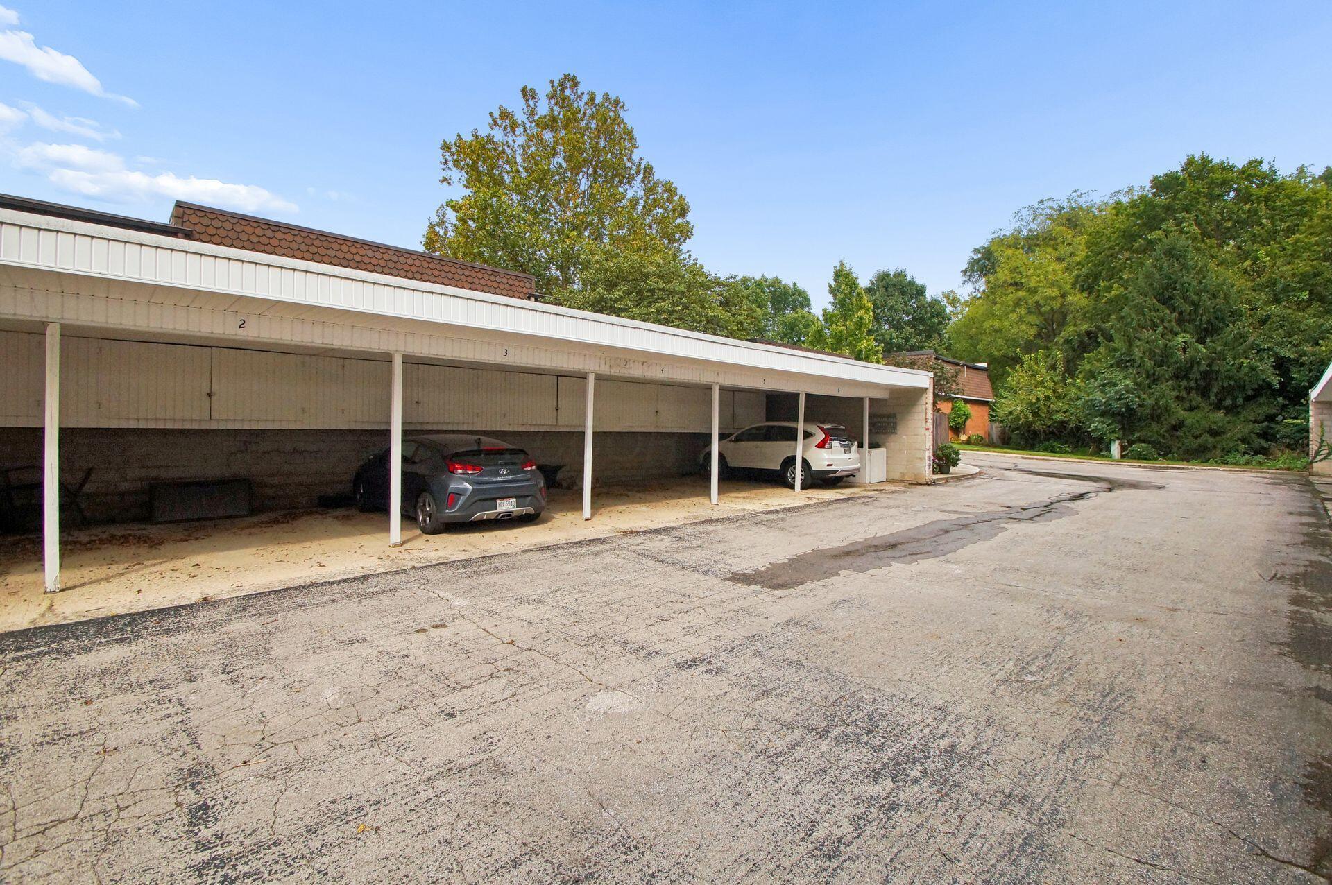 2815 Chateau Circle S, 38
