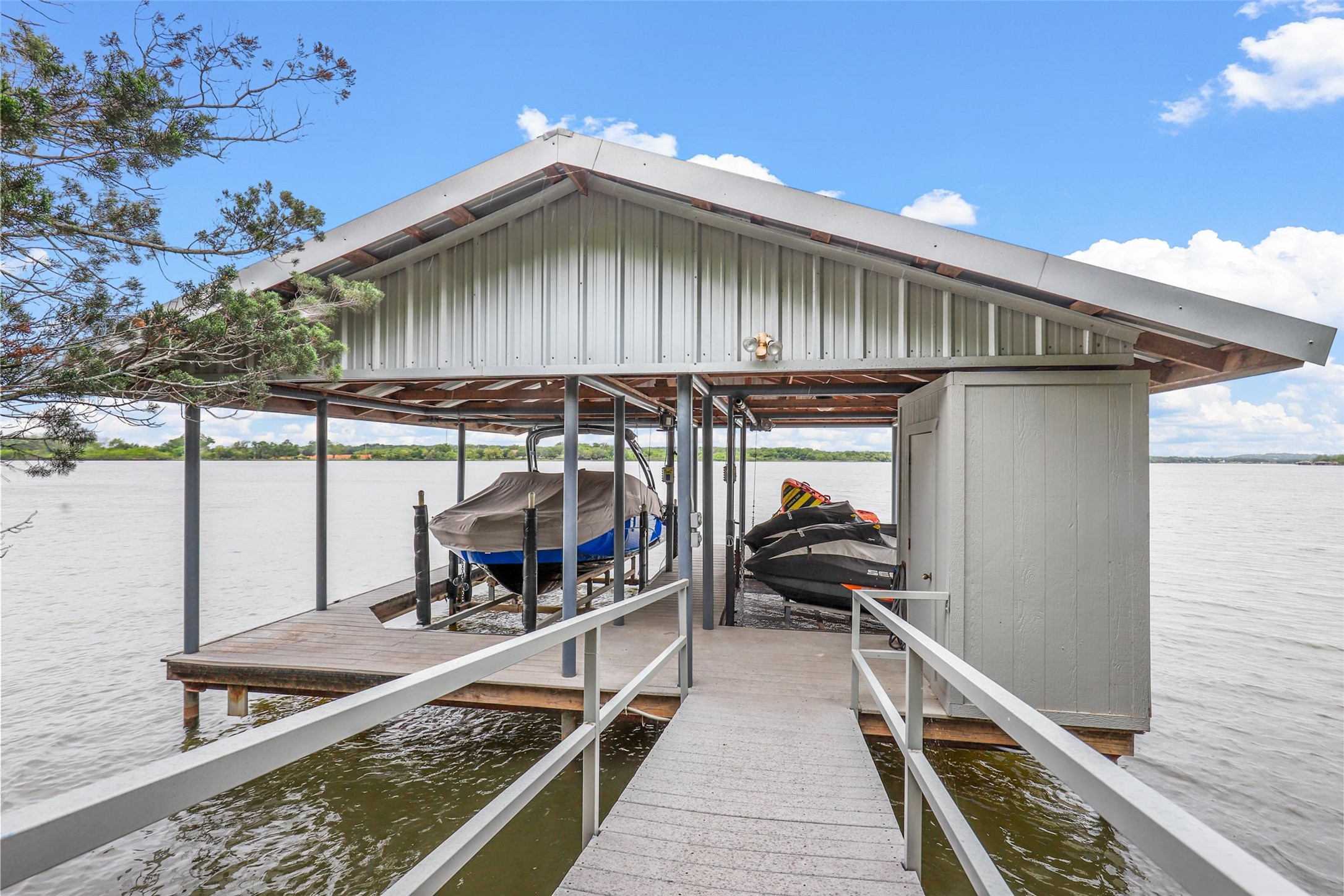 1634 Rockview Drive