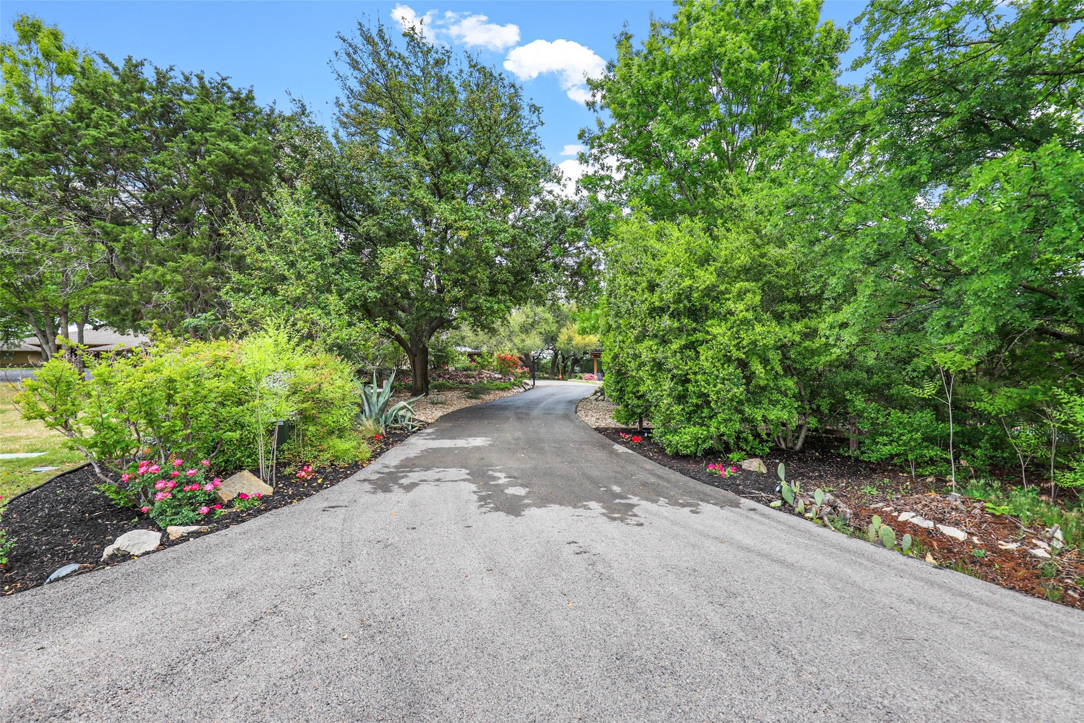 1634 Rockview Drive