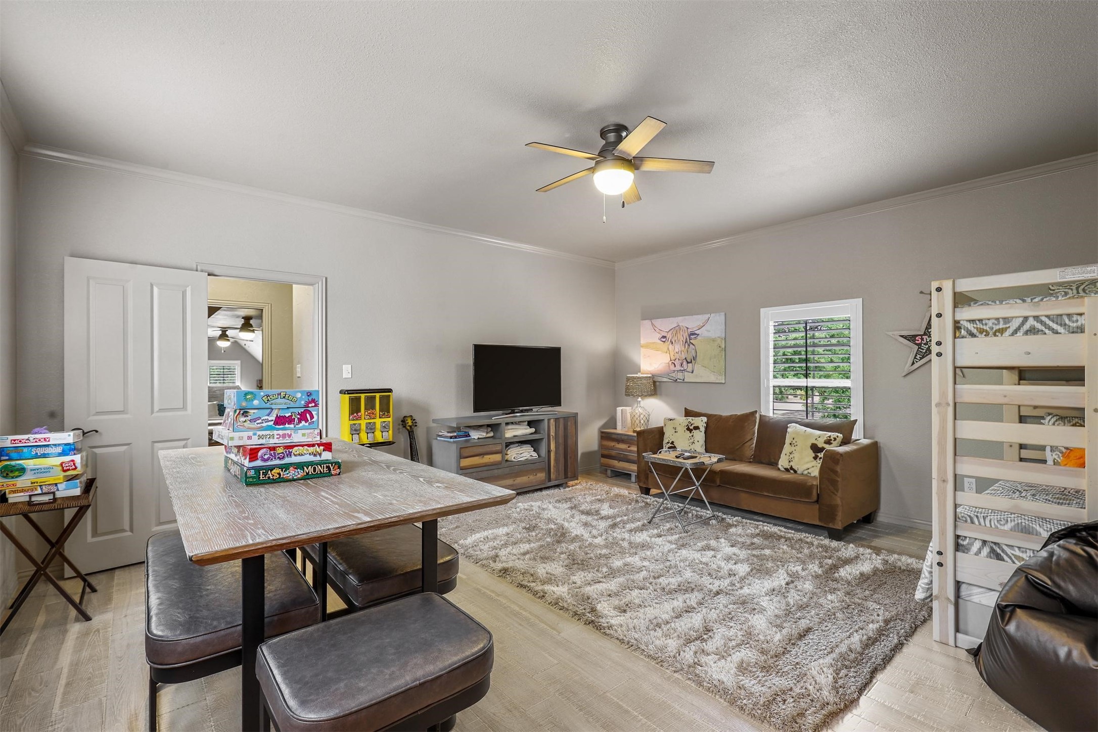 1634 Rockview Drive