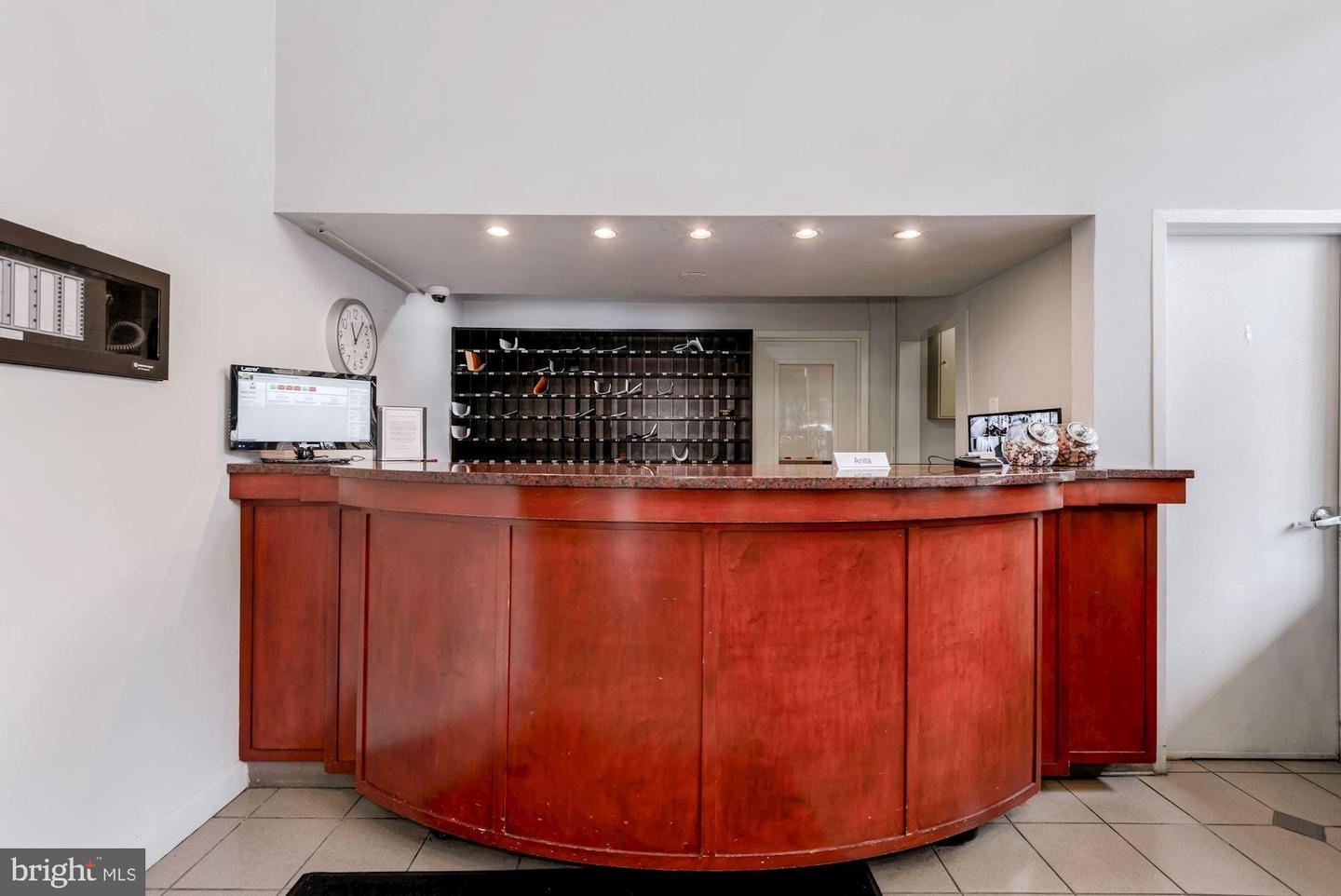 1601 18th St NW #506