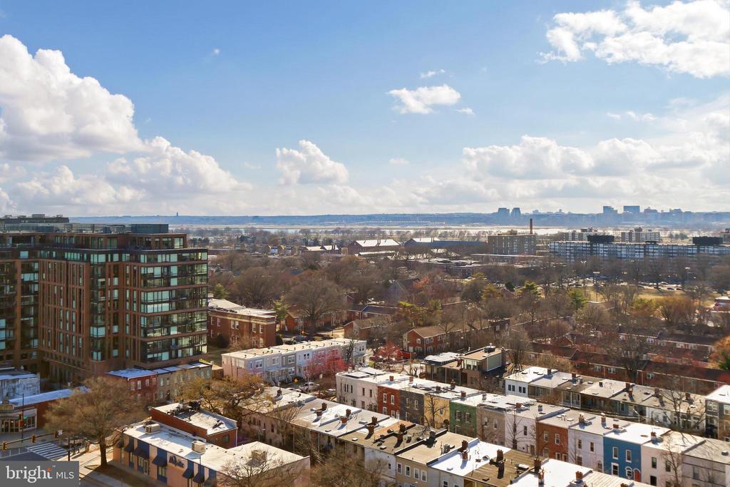 1211 VAN ST SE #918