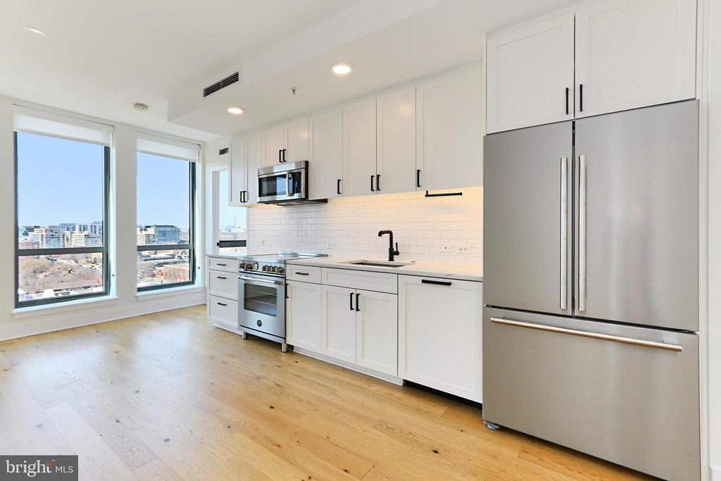 1211 VAN ST SE #918