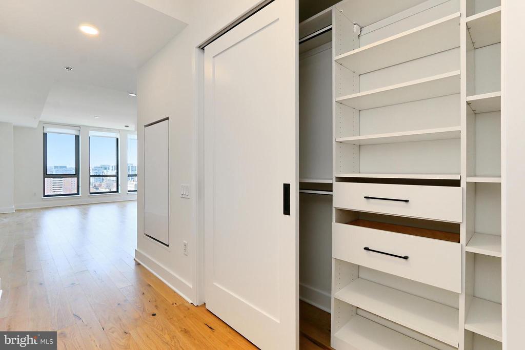 1211 VAN ST SE #918