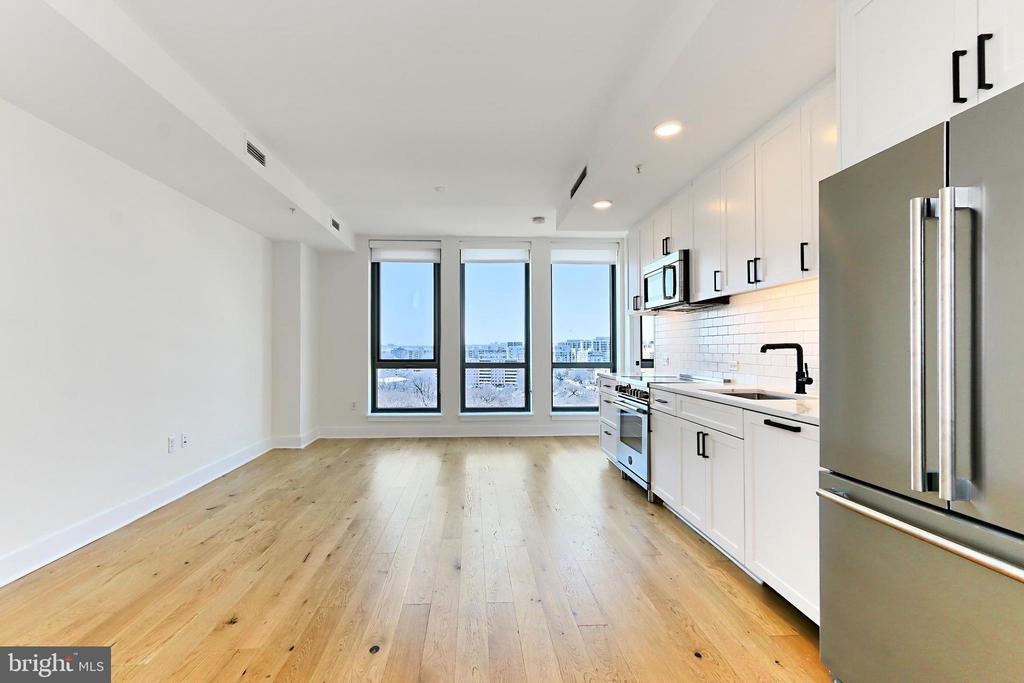 1211 VAN ST SE #918