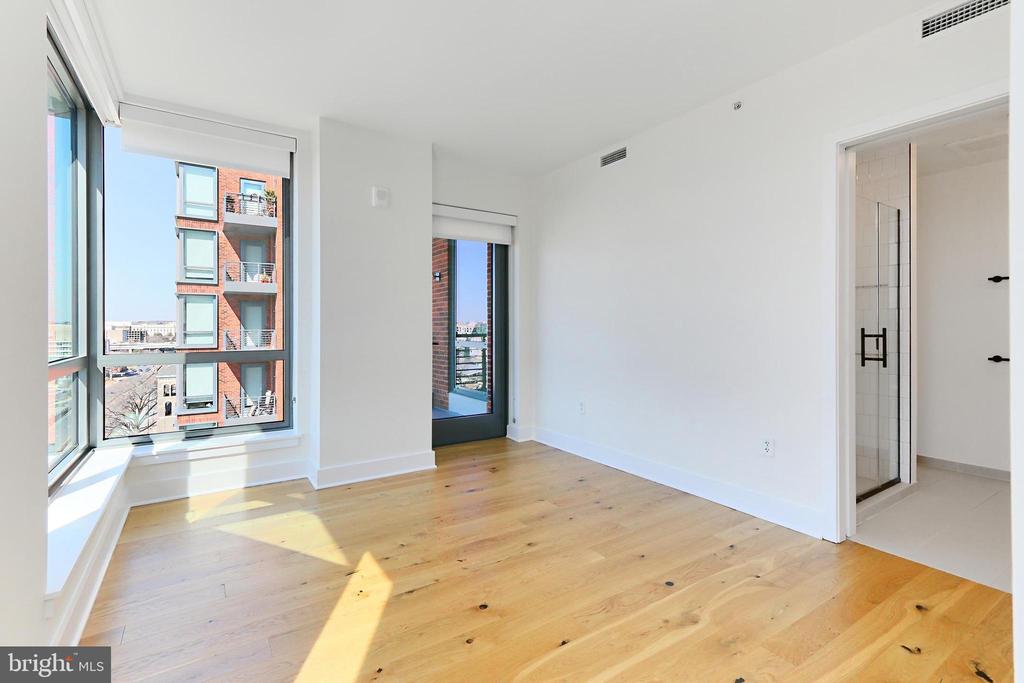 1211 VAN ST SE #918