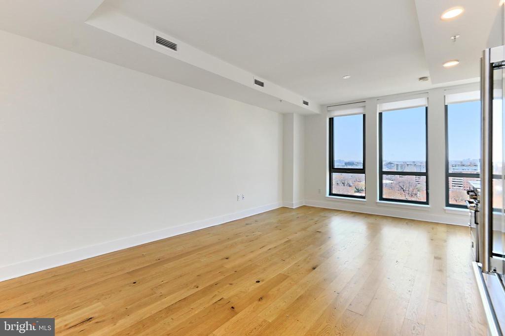 1211 VAN ST SE #918