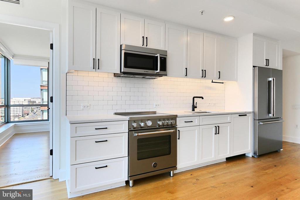 1211 VAN ST SE #918