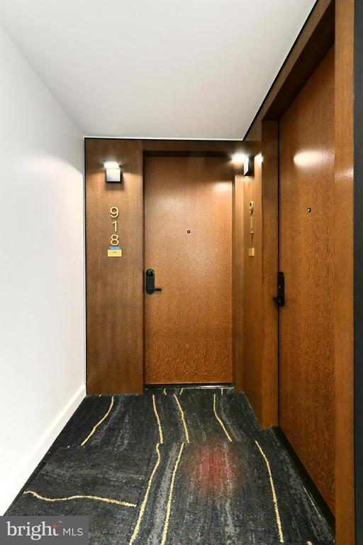 1211 VAN ST SE #918