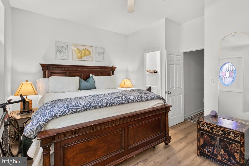738 11TH STREET NE Unit: 1