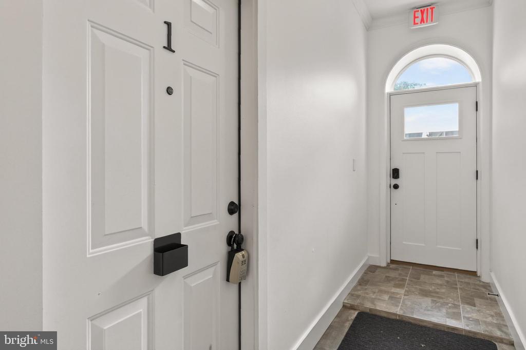 738 11TH STREET NE Unit: 1