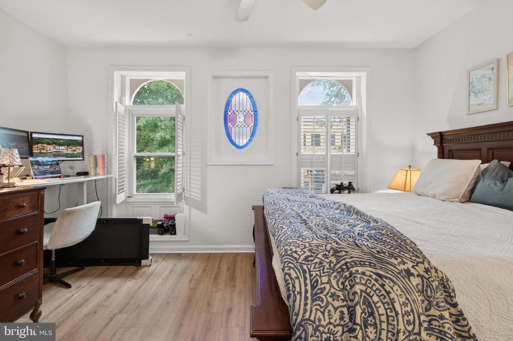 738 11TH STREET NE Unit: 1