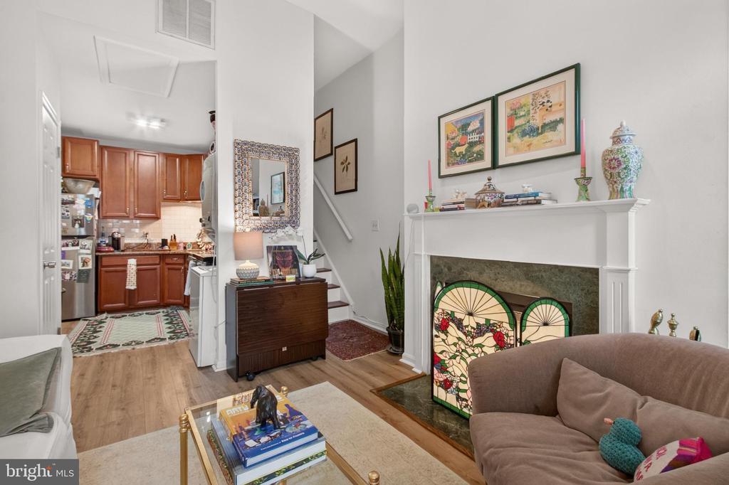 738 11TH STREET NE Unit: 1