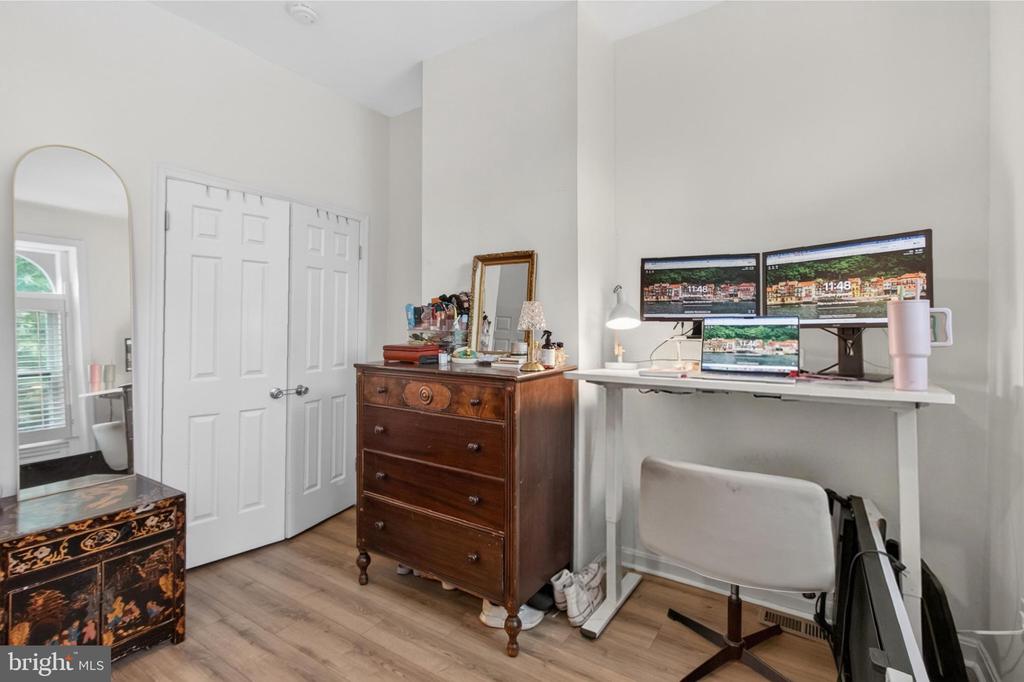 738 11TH STREET NE Unit: 1