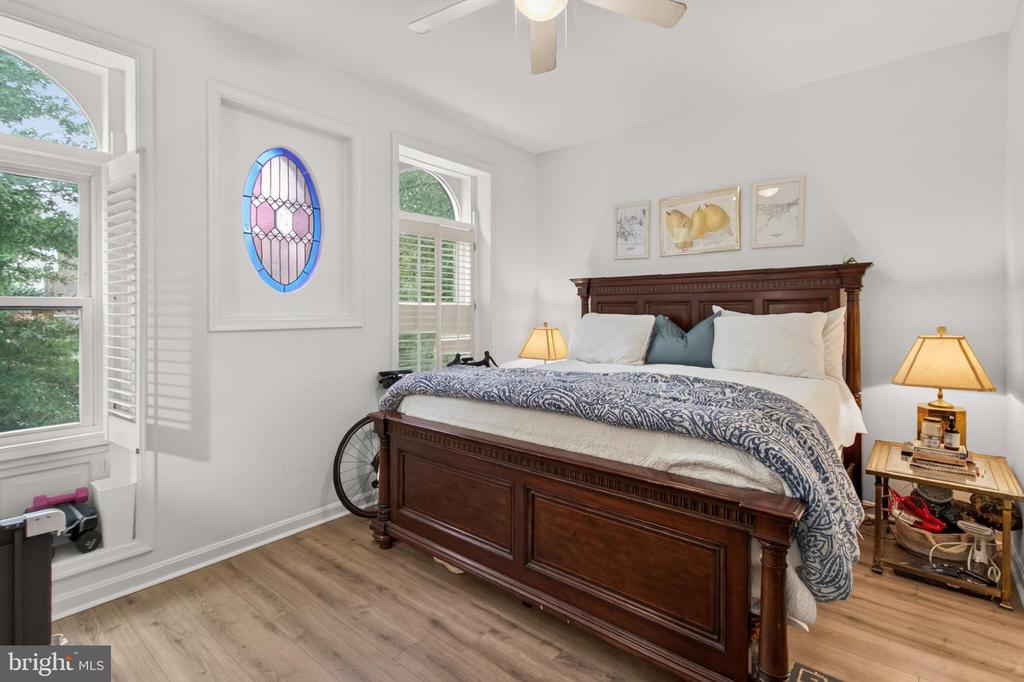 738 11TH STREET NE Unit: 1