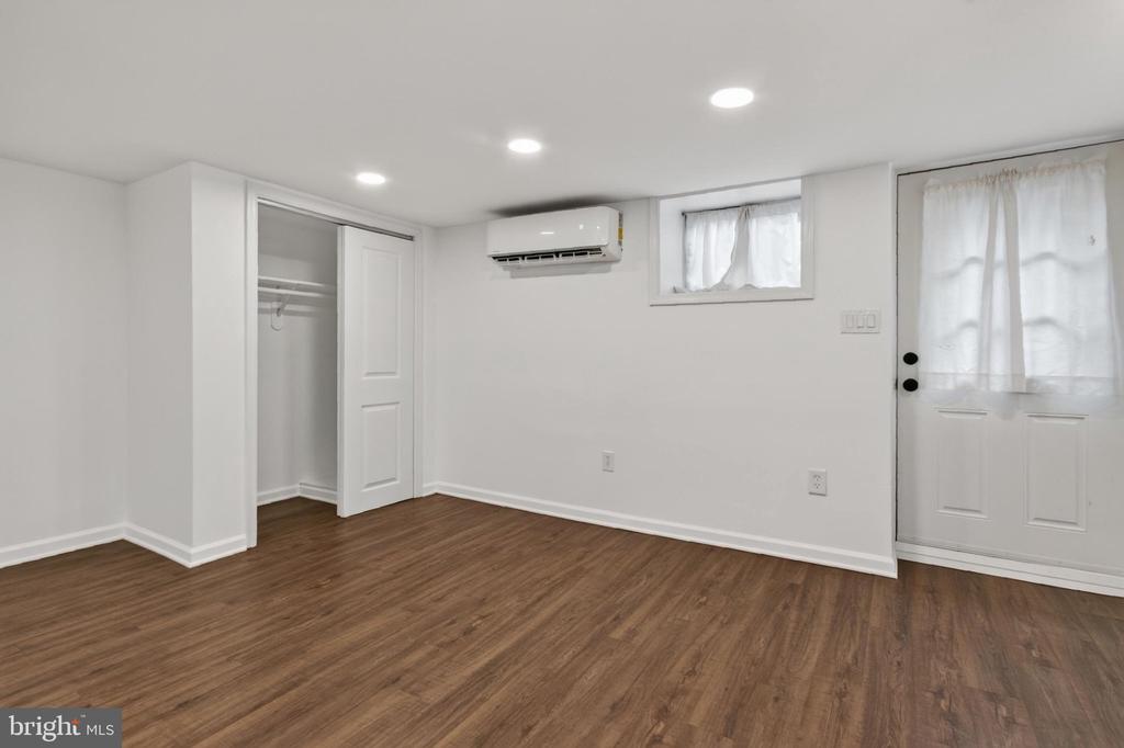 738 11TH STREET NE Unit: 3