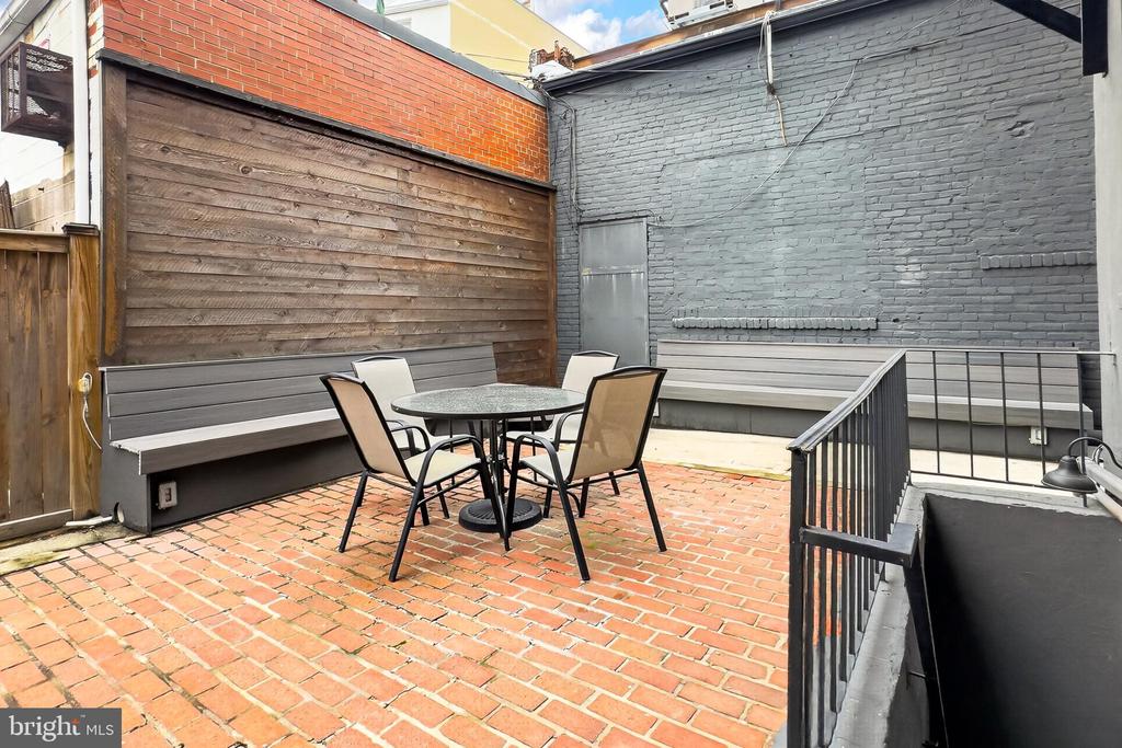 738 11TH STREET NE Unit: 3