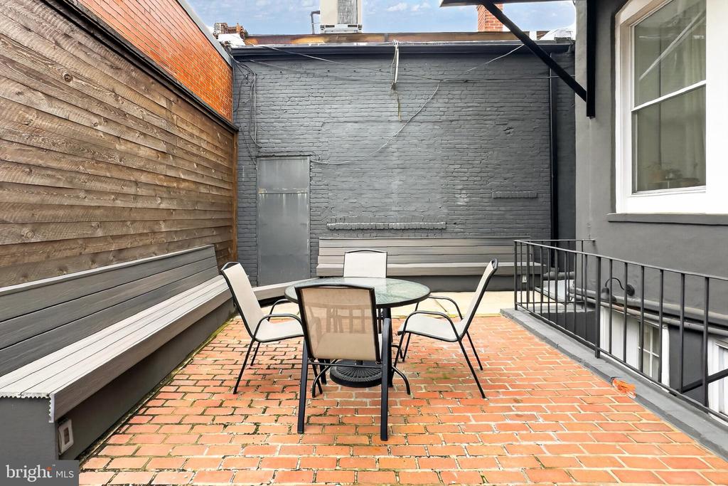 738 11TH STREET NE Unit: 3