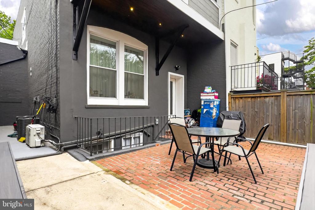 738 11TH STREET NE Unit: 3