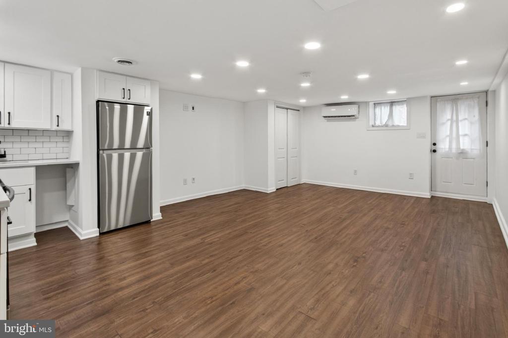 738 11TH STREET NE Unit: 3