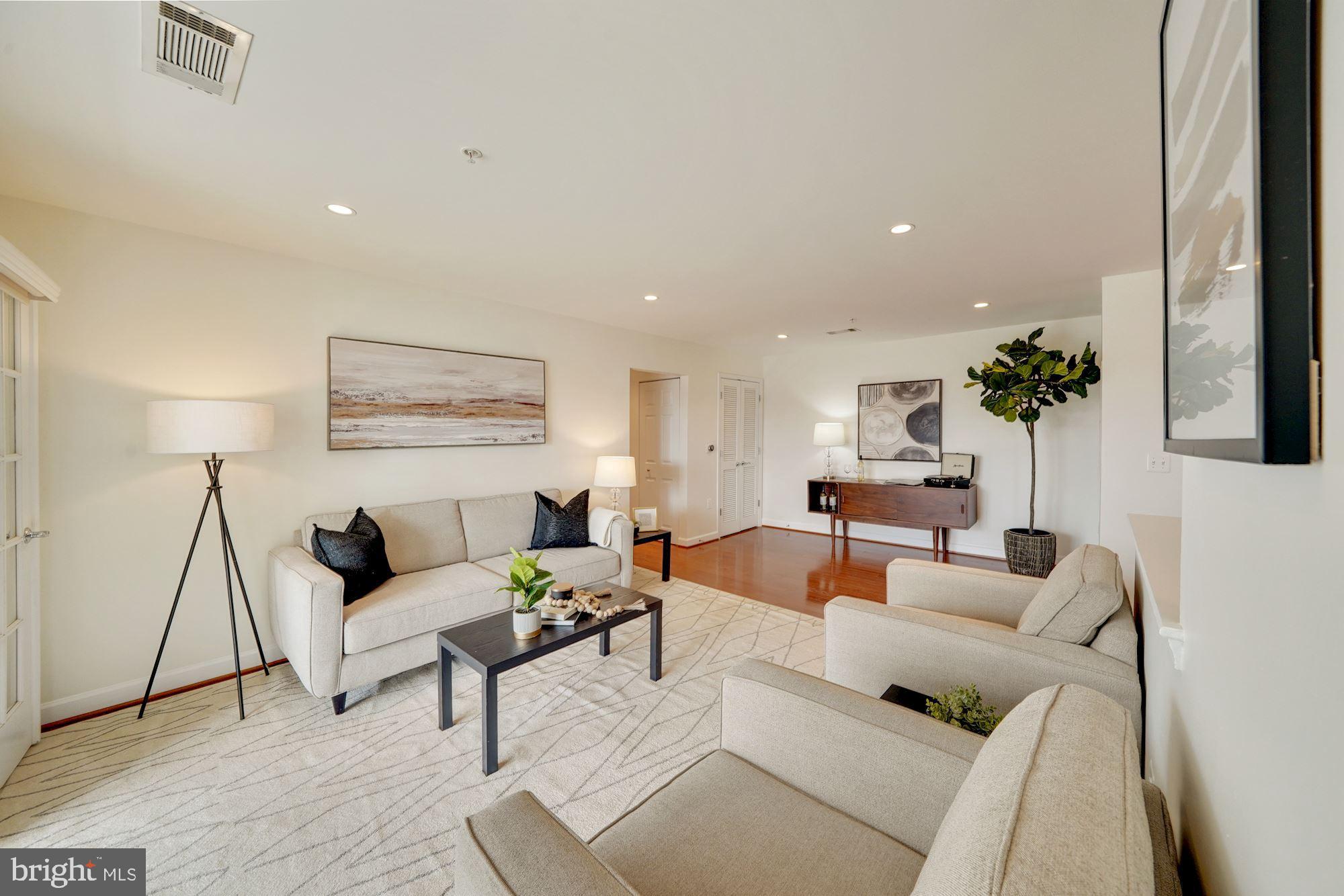 4149 S Four Mile Run Dr #403