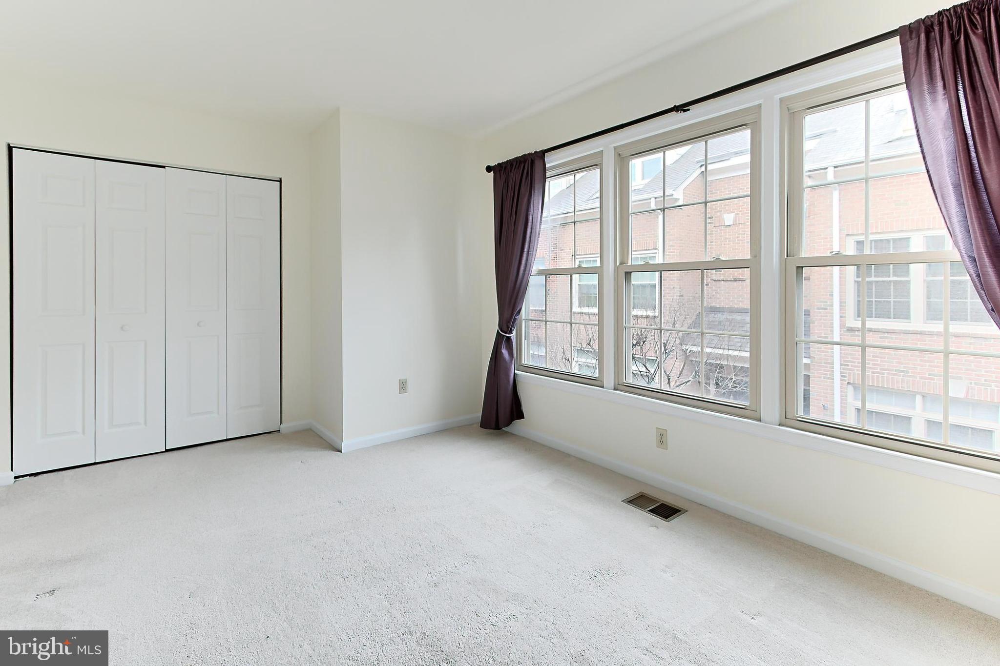 1501-D N Colonial Ter