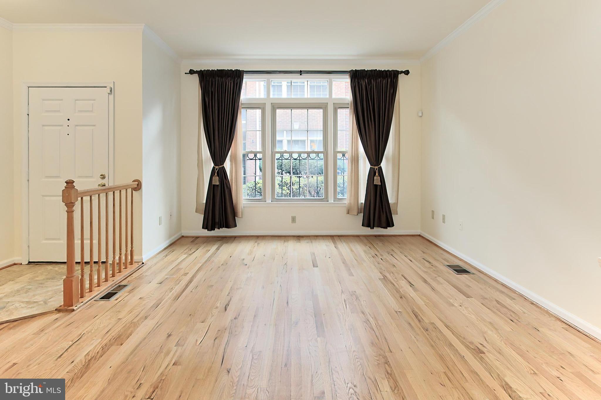 1501-D N Colonial Ter