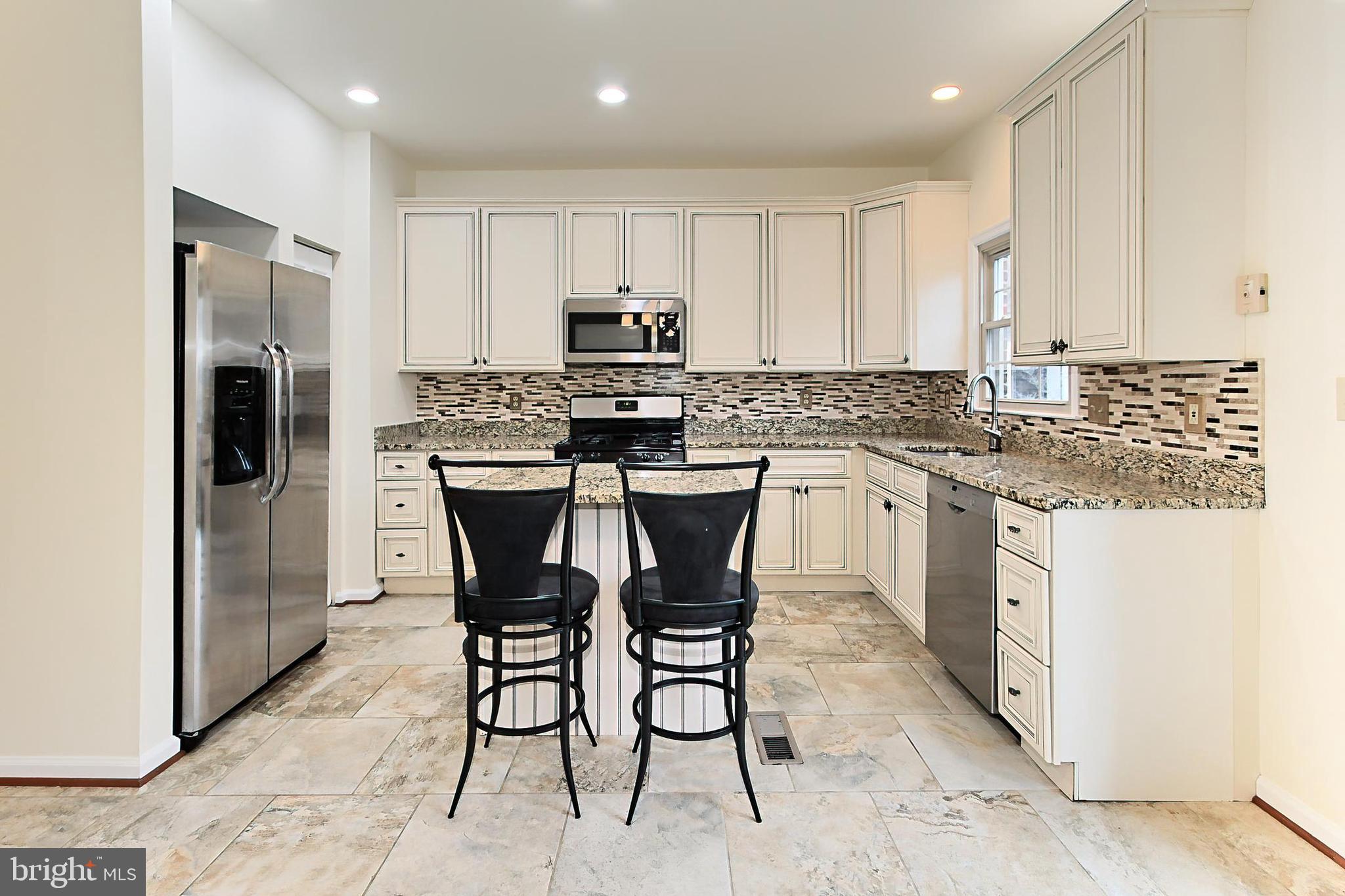 1501-D N Colonial Ter