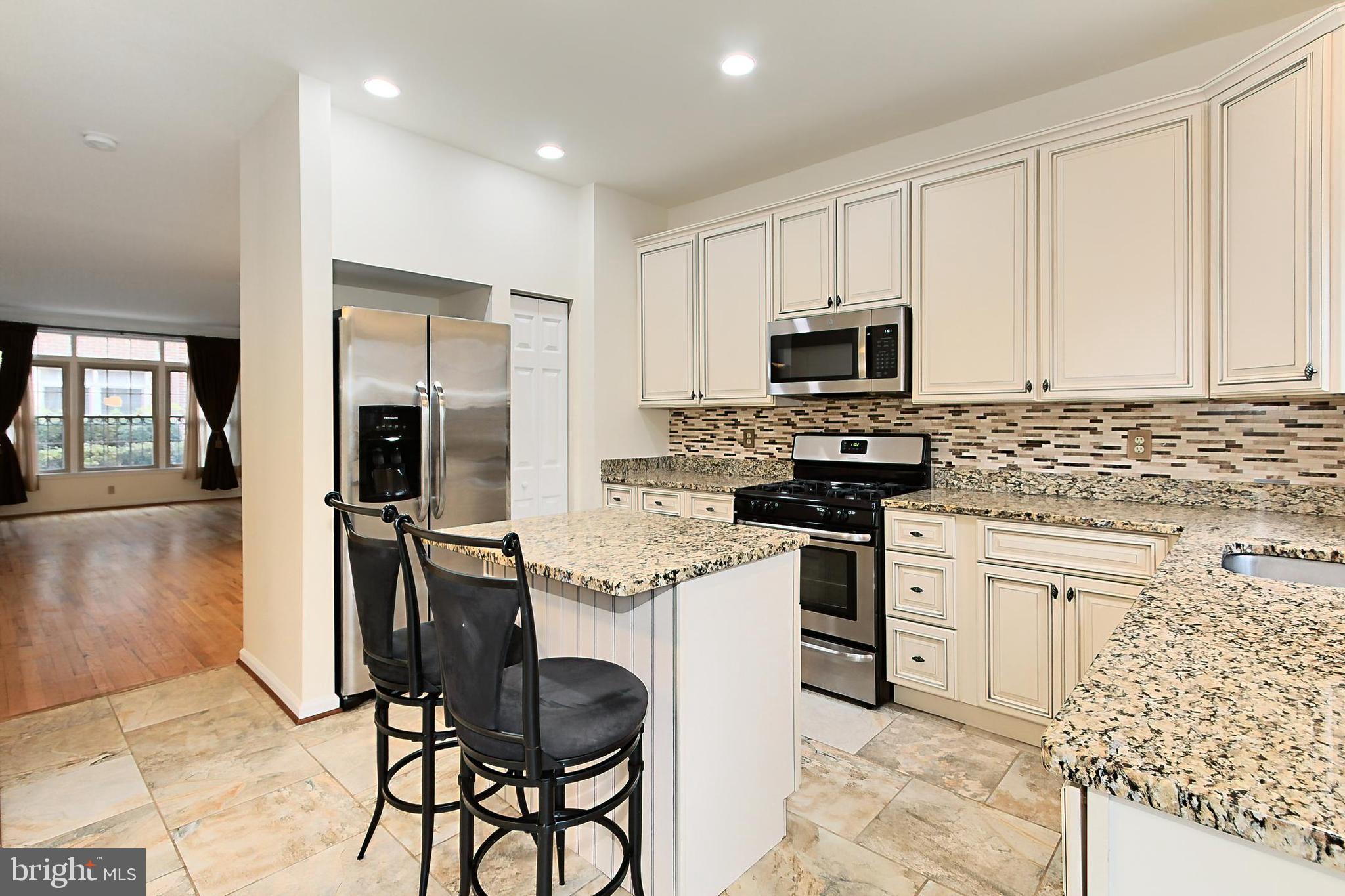 1501-D N Colonial Ter