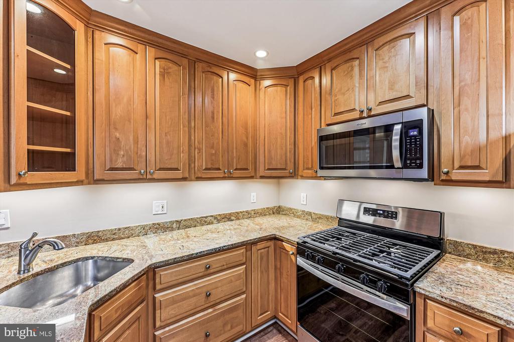 2700 16TH STREET S 647
