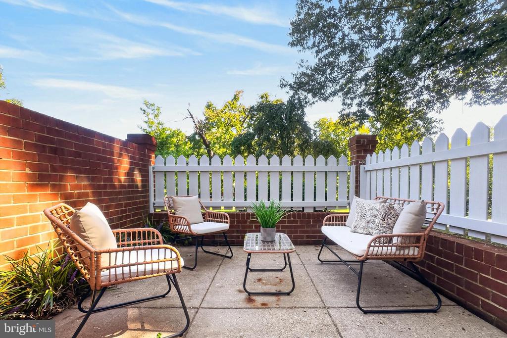 2711 S WALTER REED DRIVE Unit: A
