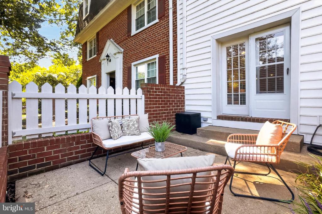 2711 S WALTER REED DRIVE Unit: A