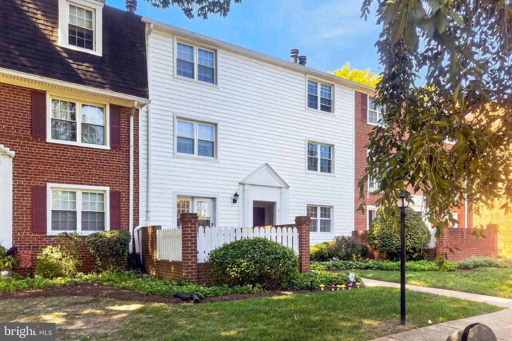 2711 S WALTER REED DRIVE Unit: A
