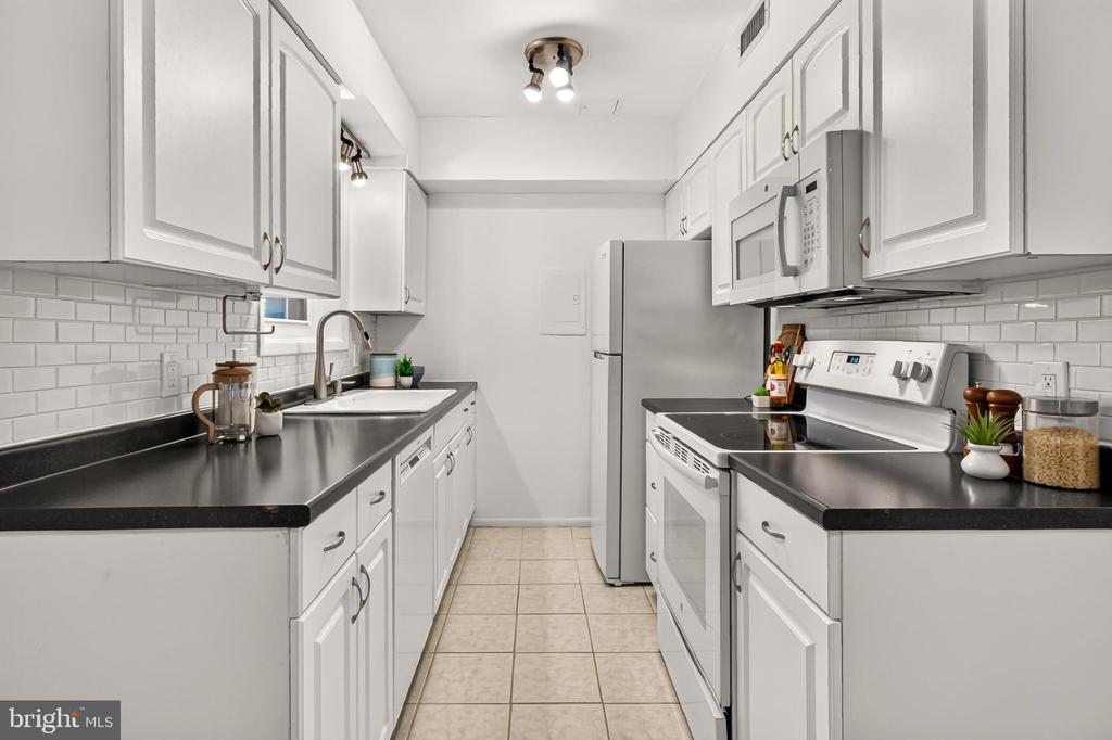 2711 S WALTER REED DRIVE Unit: A