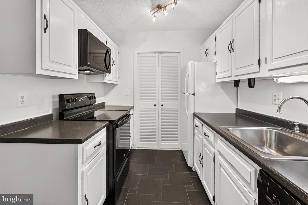 5300 COLUMBIA PIKE Unit: 705