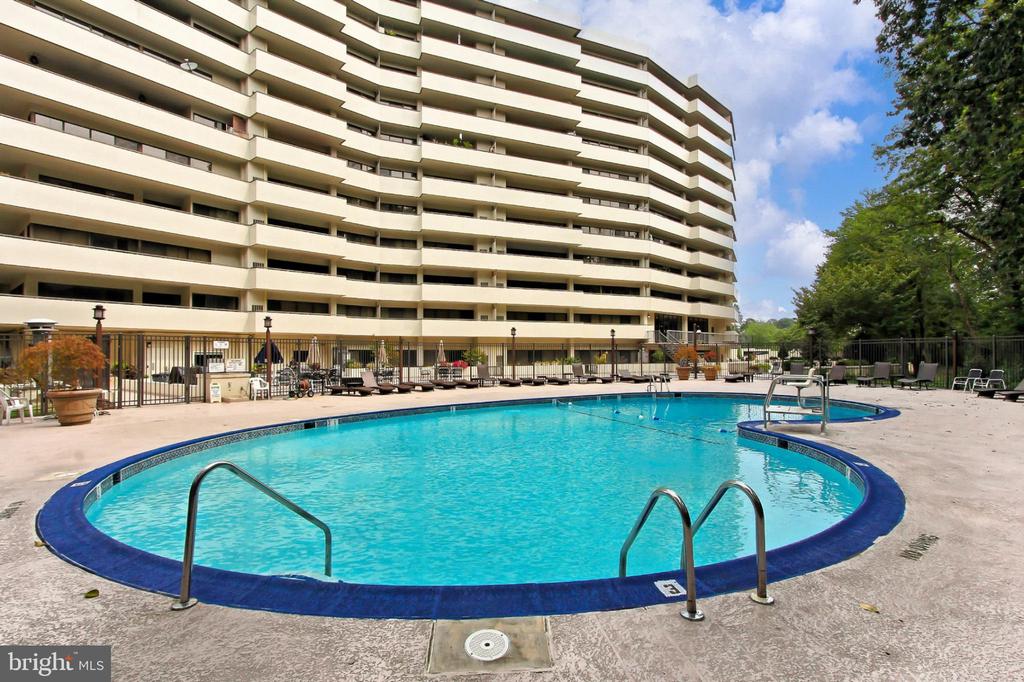5300 COLUMBIA PIKE Unit: 705